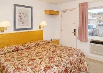 Motel Rodeway Inn & Suites