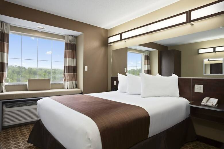 Hotel Microtel Inn & Suites By Wyndham Fairmont