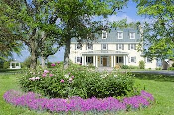 Bed & Breakfast Hillbrook Inn