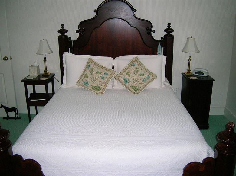 Bed & Breakfast Inn At Old Virginia