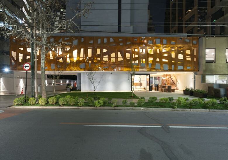 Hotel 45 By Director