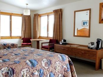 Posada Old Faithful Snow Lodge & Cabins