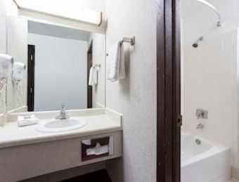Hotel Super 8 Tomah Wisconsin