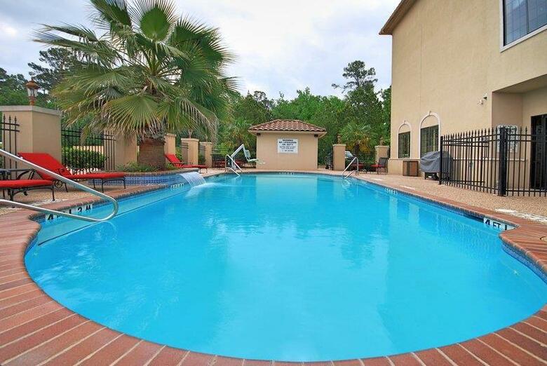Hotel Best Western Plus Crown Colony Inn & Suites