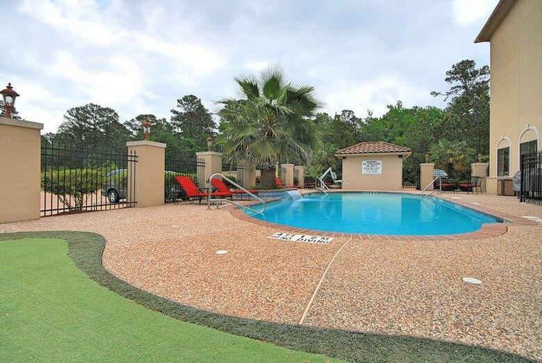 Hotel Best Western Plus Crown Colony Inn & Suites