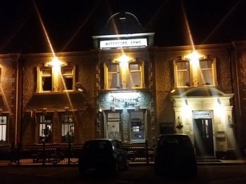 Hostal The Waterford Arms
