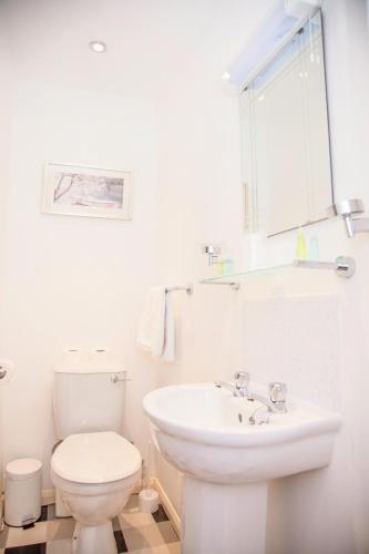 Bed & Breakfast Kynance House