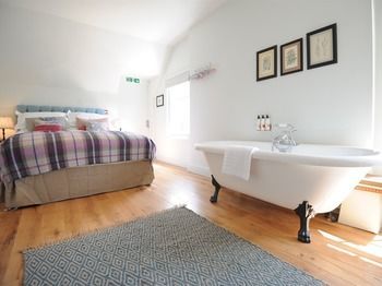 Hostal Bel & The Dragon