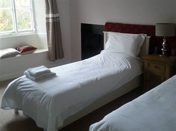 Hostal The Bartholomew Arms
