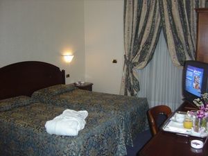 Hotel Golden Lustre