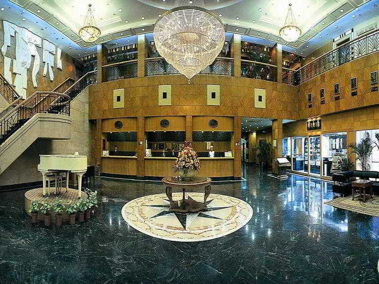 Hotel Golden Lustre