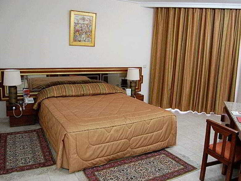 Hotel Diplomat