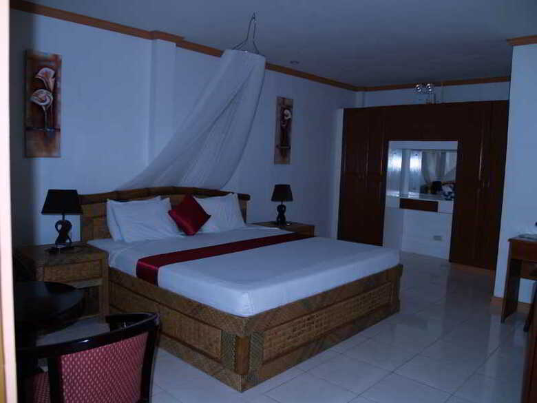 Hotel Anda White Beach Resort