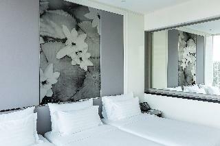 Grande Centre Point Hotel Terminal 21