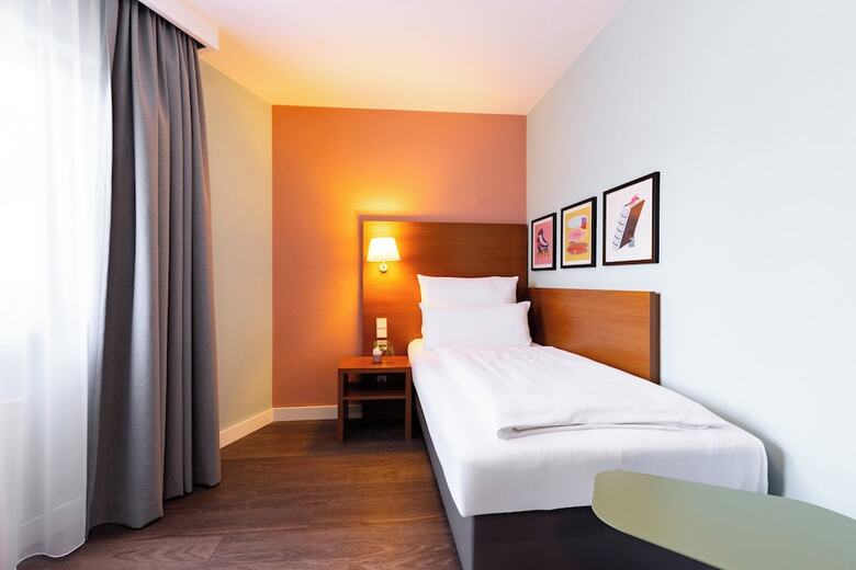 Garner Hotel Stuttgart City Centre By Ihg