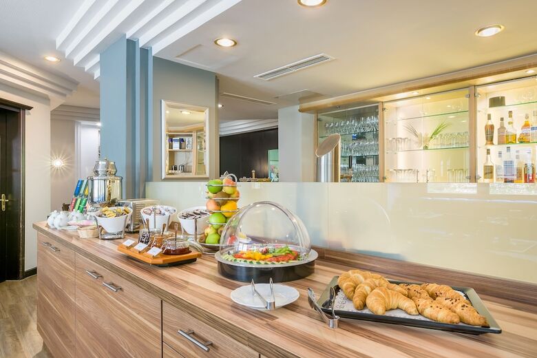 Garner Hotel Stuttgart City Centre By Ihg