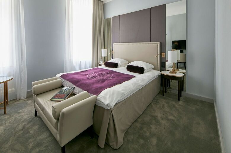 Grand Hotel