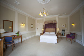 Arnos Manor Hotel