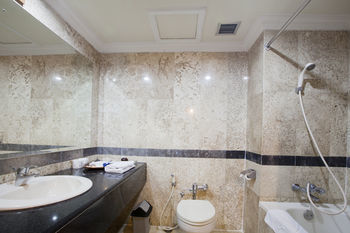 Hotel Inna Garuda