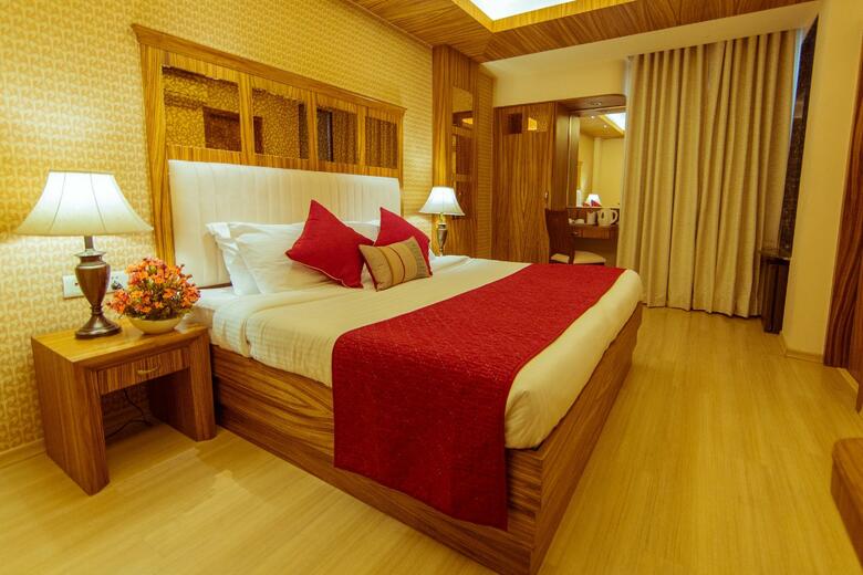 Hotel Clark International