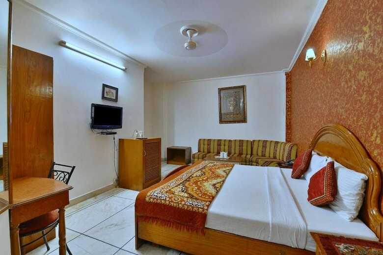 Hotel Rahul Palace
