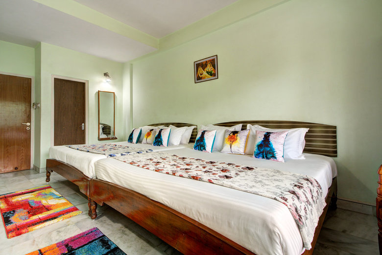 Hotel Sarang Palace