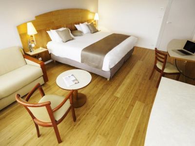 Hotel C Suites
