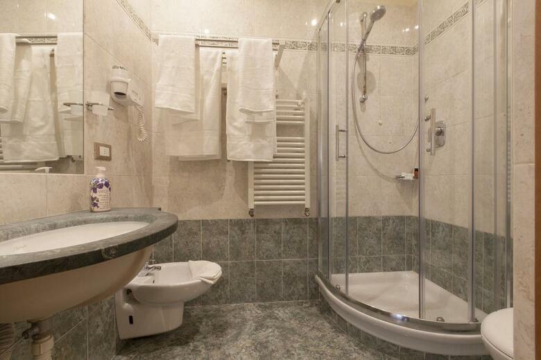 Hotel Ester