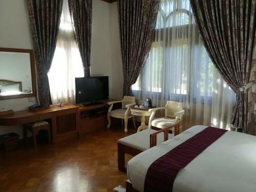 Hotel Myitkyina Palm Spring Resort