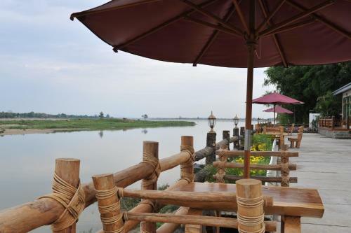 Hotel Myitkyina Palm Spring Resort