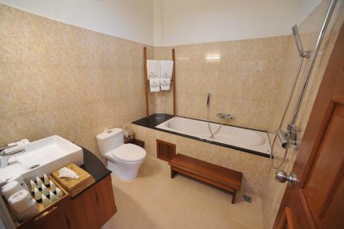 Hotel Myitkyina Palm Spring Resort