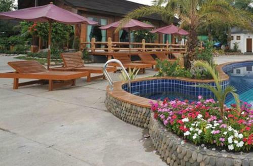 Hotel Myitkyina Palm Spring Resort