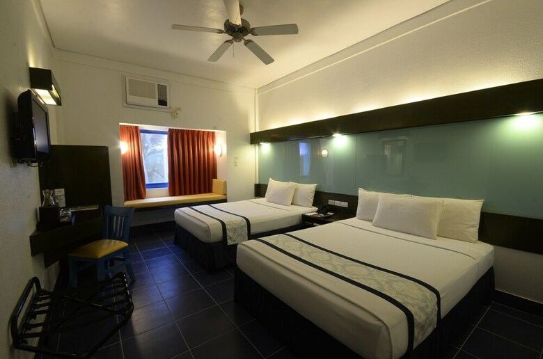 Hotel Microtel By Wyndham Puerto Princesa