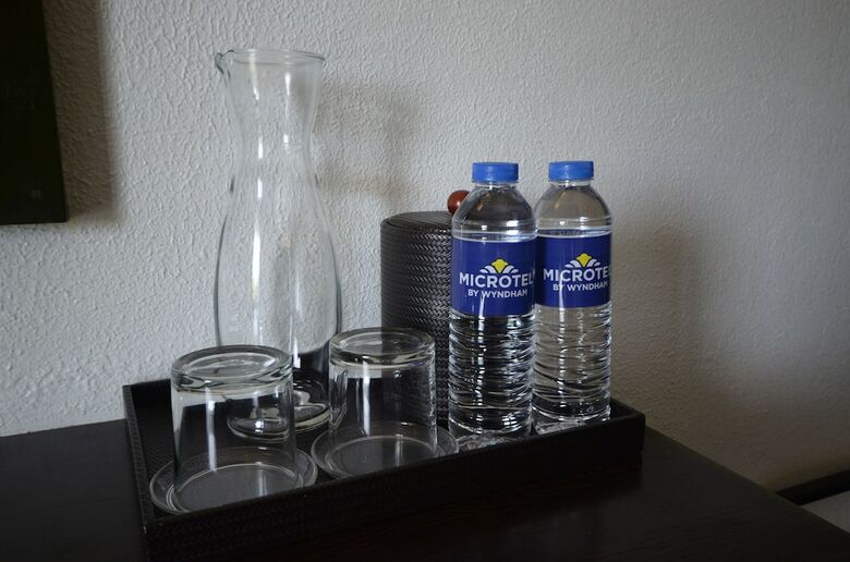 Hotel Microtel By Wyndham Puerto Princesa