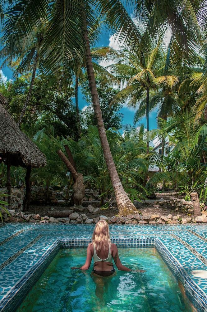 Hotel Maruba Resort & Jungle Spa