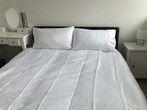 City Center Financial District Three Bedroom Duplex Apartment