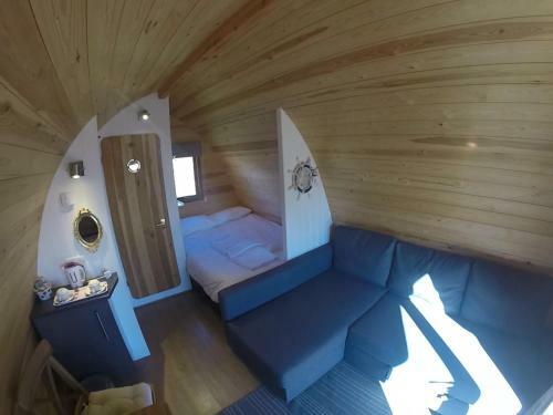 Golden Ball Hotel