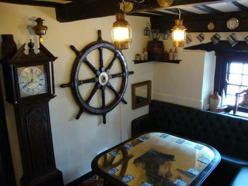 Golden Ball Hotel