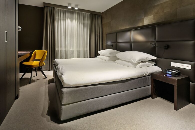 Amsterdam Forest Hotel