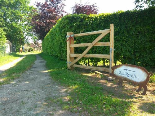 Chalet Met Houten Trekkershut En Hottub