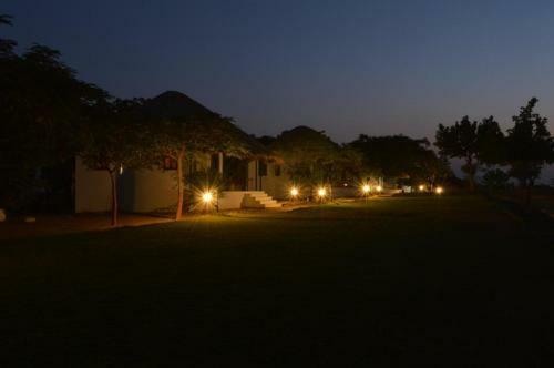 Hotel Kutch Safari Lodge