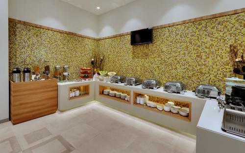 Click Hotel Bhuj