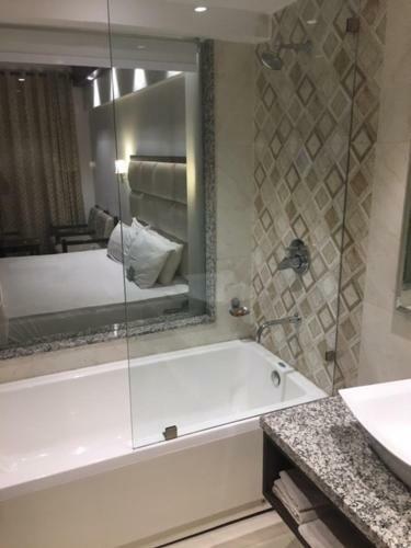 Hotel Shiva Oasis Resort
