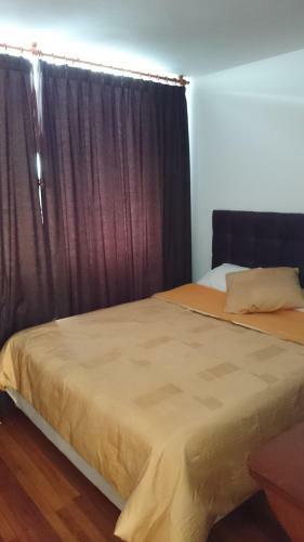 Hostal The Quito Guest House With Yellow Balconies