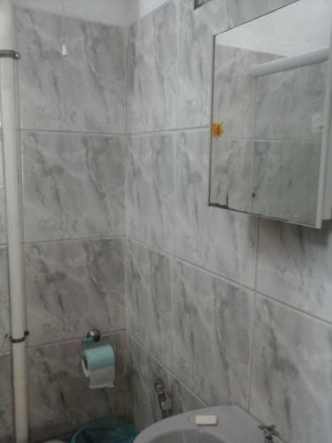 Apartamento Kitnet No 1� Piso, A 300m Da Praia Do Morro