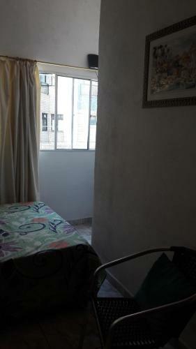 Apartamento Kitnet No 1� Piso, A 300m Da Praia Do Morro