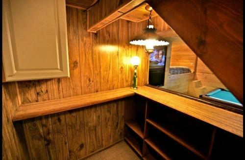 Creekside Lodge