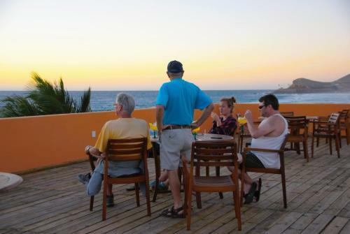 Posada Cerritos Beach Inn