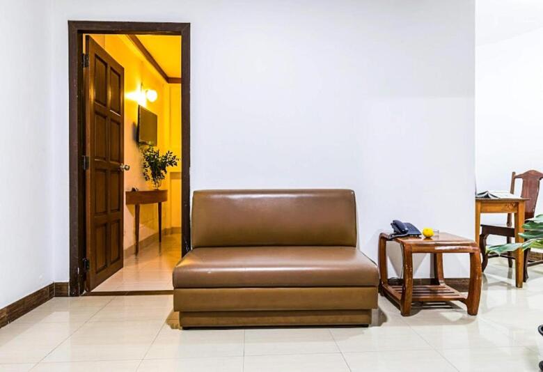 Howard Square Boutique Hotel