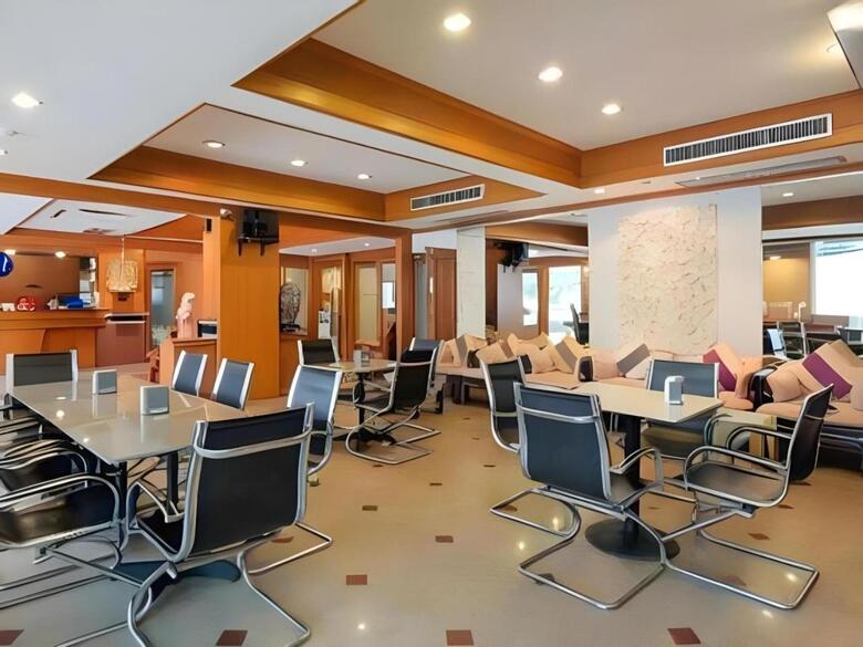Howard Square Boutique Hotel